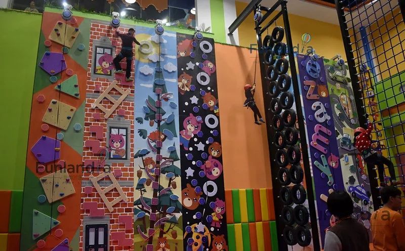 大型游樂(lè)設(shè)備在挑選中要注意這幾個(gè)方面