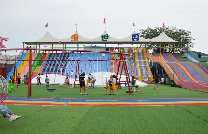 提升游樂體驗(yàn)：因素整合與創(chuàng)新，打造令人目不暇接的戶外無動(dòng)力主題樂園