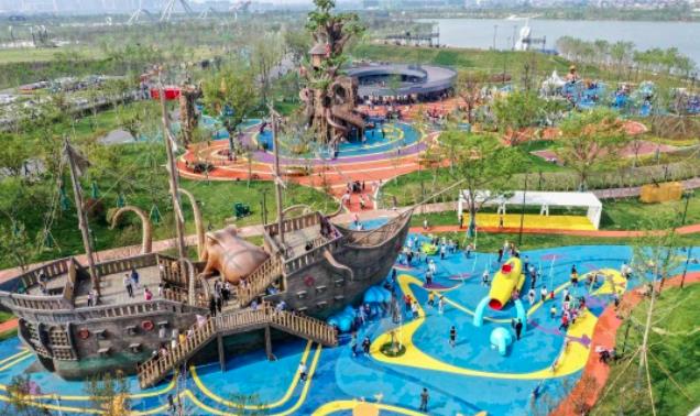 戶外兒童游樂設(shè)施規(guī)劃方案時需要注意什么問題呢？ 