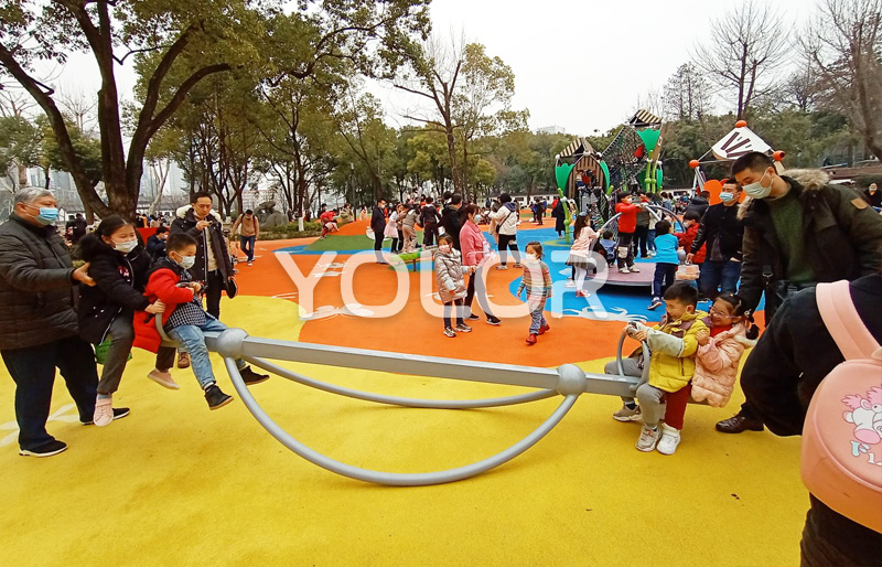 河南兒童戶(hù)外樂(lè)園游樂(lè)設(shè)施施工廠(chǎng)家——鼎創(chuàng)游樂(lè)